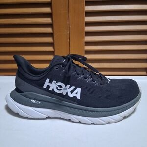 Hoka Mach 4 Women's Running Shoe * Size: 8B